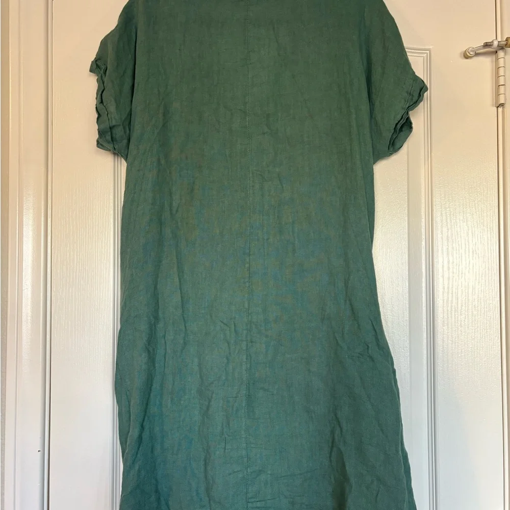Elegant Green Linen Dress - Picture 2 of 6